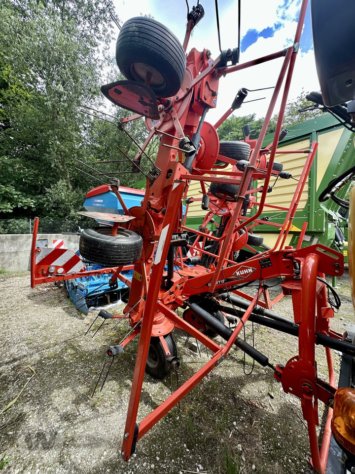 Kuhn GF 8712 - Obraceč/ Shrnovač: obrázek 4 Kuhn GF 8712 - Obraceč/ Shrnovač: obrázek 4
