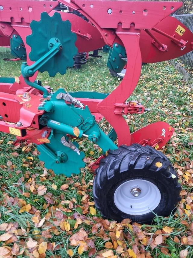 Kverneland EG 100 Vario - Pluh: obrázek 4 Kverneland EG 100 Vario - Pluh: obrázek 4