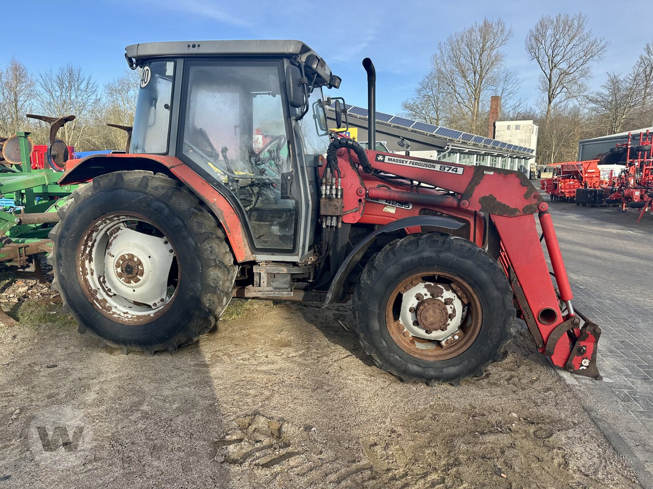 Massey Ferguson 4235 - Traktor: obrázek 1 Massey Ferguson 4235 - Traktor: obrázek 1