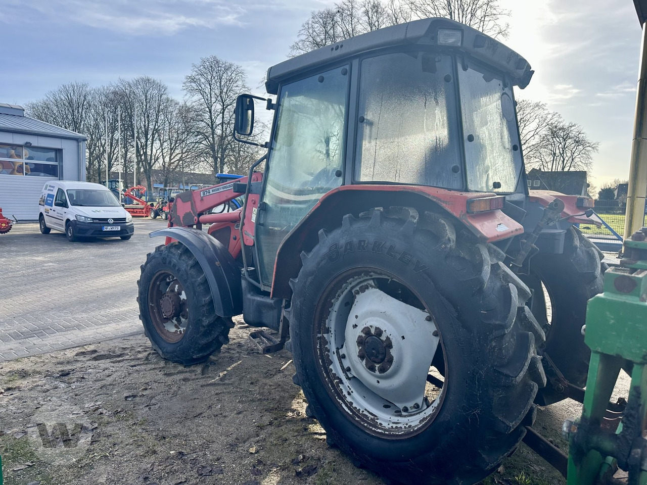 Massey Ferguson 4235 - Traktor: obrázek 4 Massey Ferguson 4235 - Traktor: obrázek 4