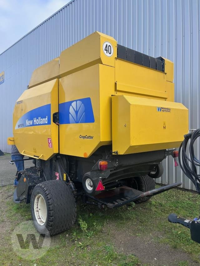 New Holland BR 7070 - Lis na válcové balíky: obrázek 5 New Holland BR 7070 - Lis na válcové balíky: obrázek 5
