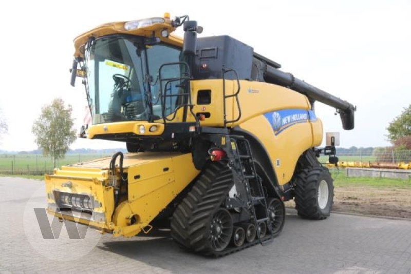 New Holland CR 9090 SCR - Sklízecí mlátička: obrázek 1 New Holland CR 9090 SCR - Sklízecí mlátička: obrázek 1