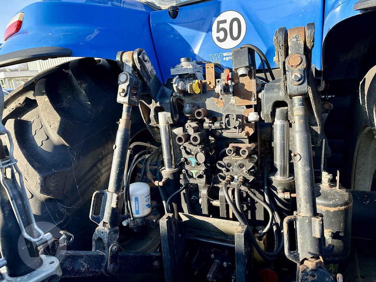 Traktor New Holland T 8.360: obrázek 10 Traktor New Holland T 8.360: obrázek 10