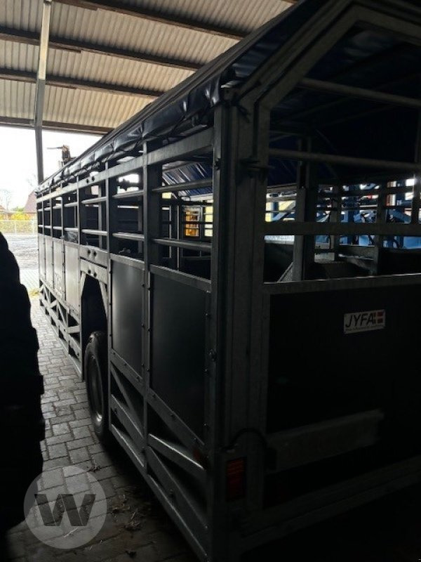 Transportwagen 6 m - Přívěs na přepravu zvířat: obrázek 2 Transportwagen 6 m - Přívěs na přepravu zvířat: obrázek 2