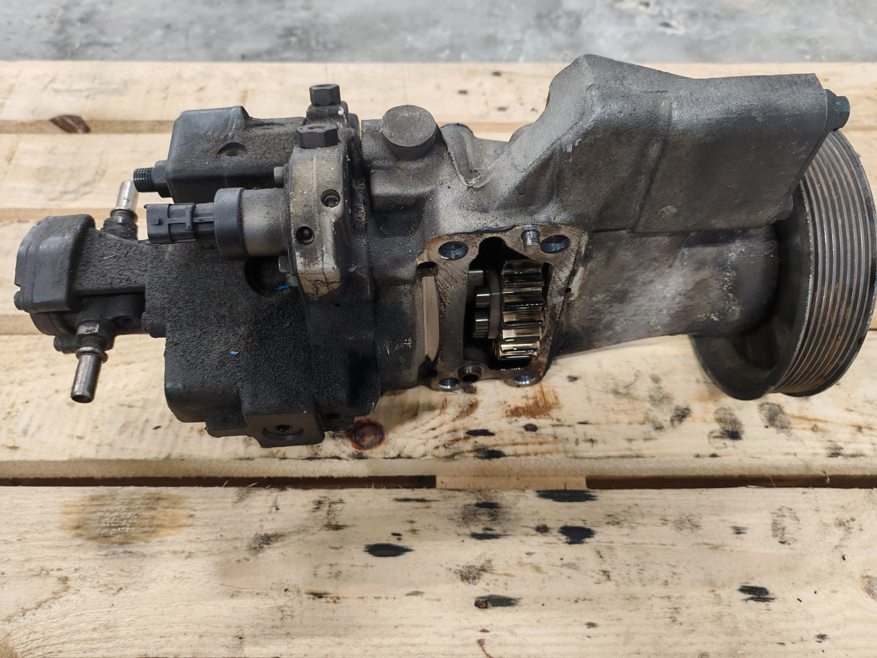 MAN TGS TGX EURO 6 / D2676LF / BOSCH FUEL PUMP / 51111037858 - Palivové čerpadlo: obrázek 4 MAN TGS TGX EURO 6 / D2676LF / BOSCH FUEL PUMP / 51111037858 - Palivové čerpadlo: obrázek 4