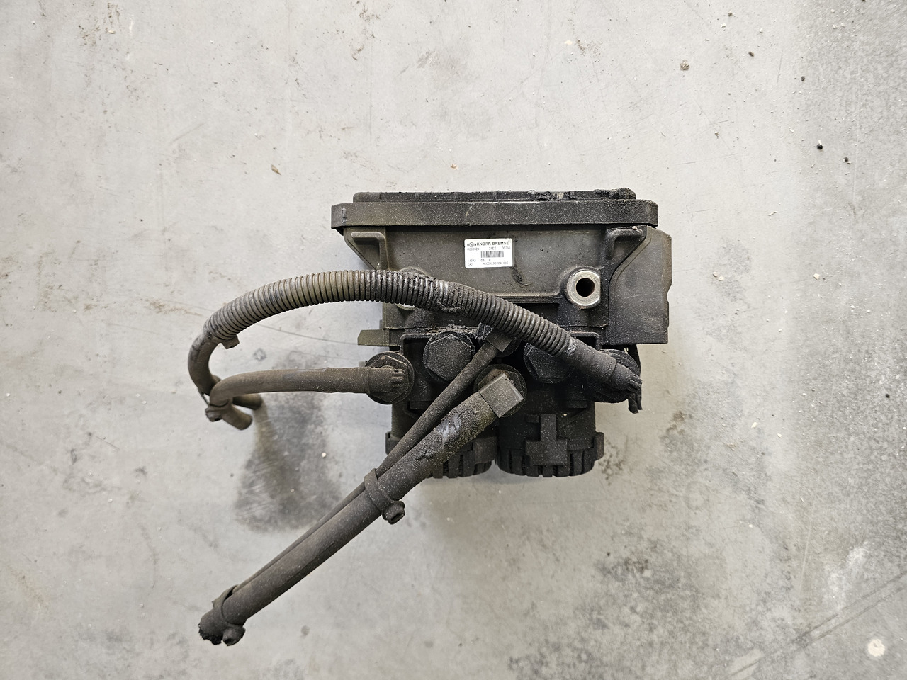 MERCEDES-BENZ ACTROS MP4 / REAR EBS VALVE / A0004295824 / K000924 - Brzdový ventil: obrázek 1 MERCEDES-BENZ ACTROS MP4 / REAR EBS VALVE / A0004295824 / K000924 - Brzdový ventil: obrázek 1