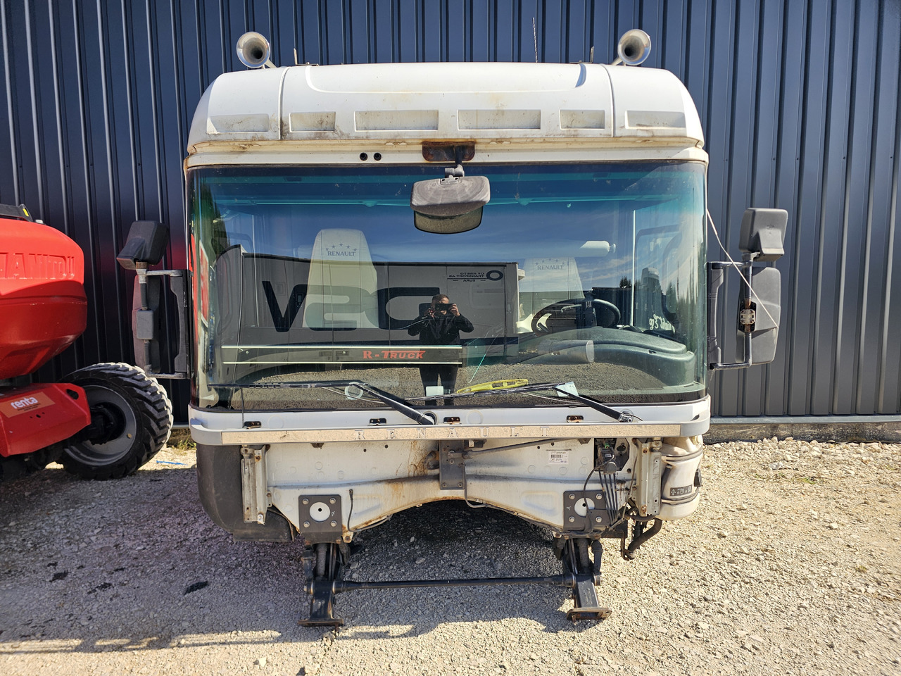 RENAULT MAGNUM DXI VEGA LIFT / COMPLETE CABINE - Kabina: obrázek 3 RENAULT MAGNUM DXI VEGA LIFT / COMPLETE CABINE - Kabina: obrázek 3