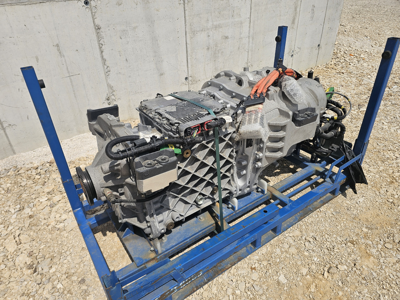 VOLVO ELECTRIC ENGINE / NEM3 / EPT2412 / FH FM ELECTRIC - Motor: obrázek 3 VOLVO ELECTRIC ENGINE / NEM3 / EPT2412 / FH FM ELECTRIC - Motor: obrázek 3