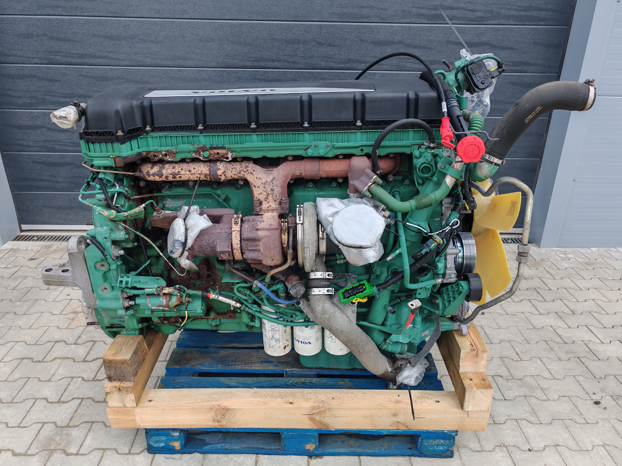 VOLVO FH4 EURO 6 / D13K460 EUVI / COMPLETE ENGINE - Motor: obrázek 2 VOLVO FH4 EURO 6 / D13K460 EUVI / COMPLETE ENGINE - Motor: obrázek 2