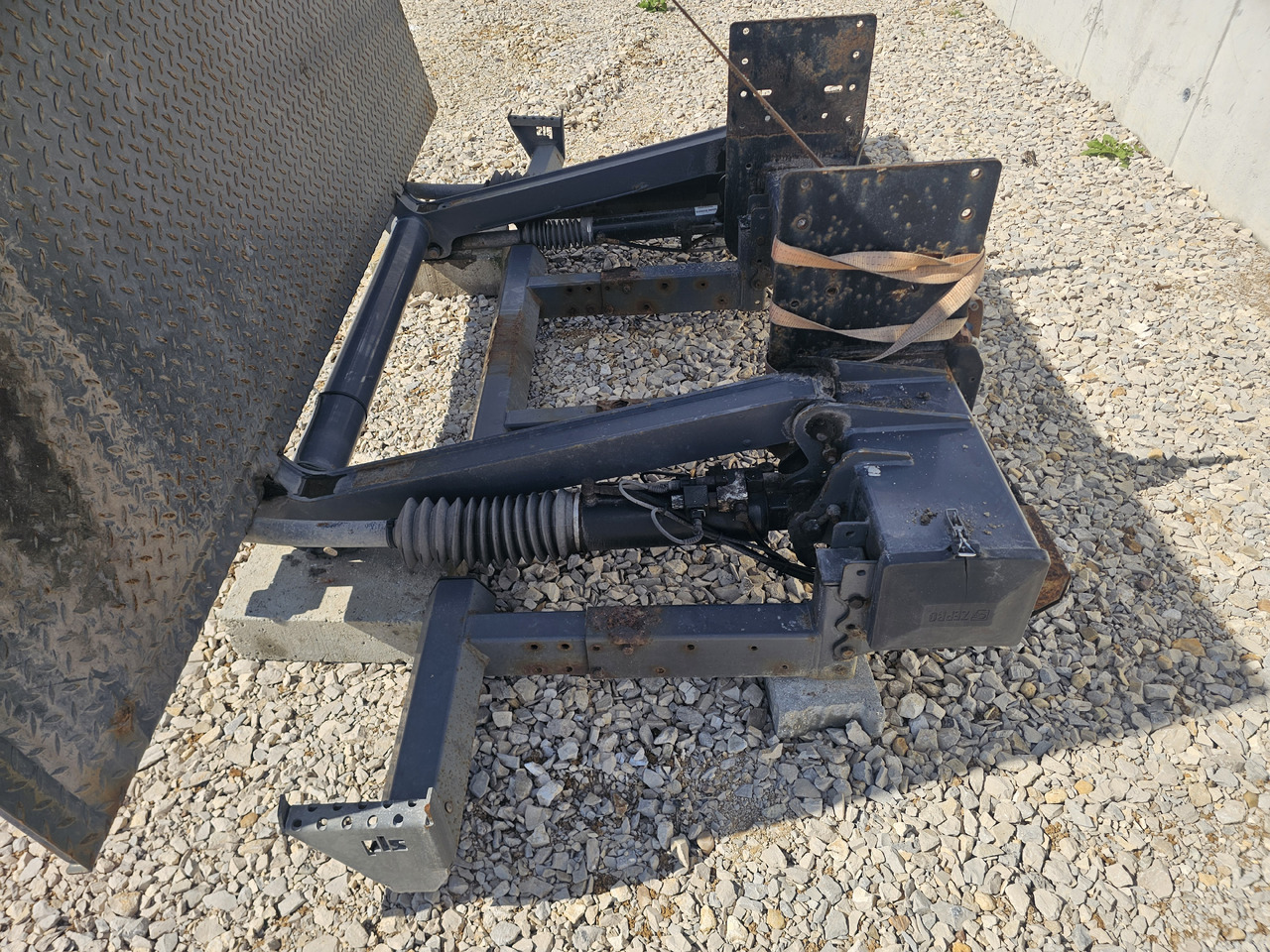 ZEPRO Z 2000-175 MA / 2019 / 2000kg - Zvedací plošina: obrázek 4 ZEPRO Z 2000-175 MA / 2019 / 2000kg - Zvedací plošina: obrázek 4