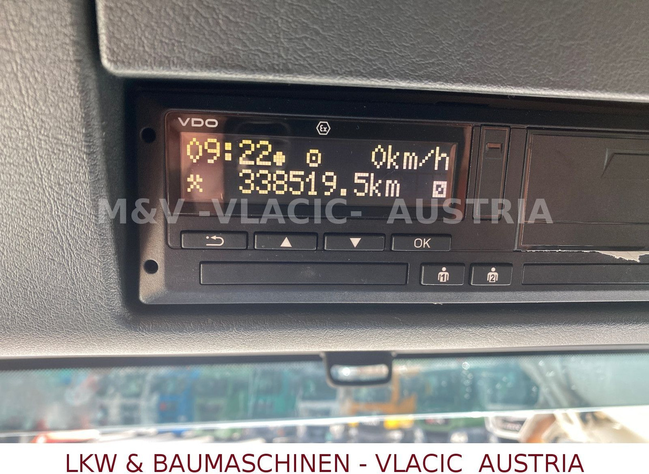 MAN 18.320 Kühlkoffer mit Fleischgehänge - Chladírenský nákladní automobil: obrázek 3 MAN 18.320 Kühlkoffer mit Fleischgehänge - Chladírenský nákladní automobil: obrázek 3