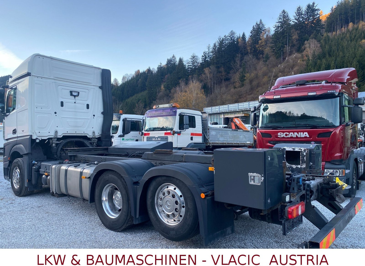 Mercedes-Benz Actros 963-0-C - Cisternové vozidlo: obrázek 4 Mercedes-Benz Actros 963-0-C - Cisternové vozidlo: obrázek 4