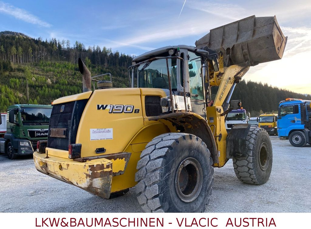 New Holland W190 B - Kolový nakladač: obrázek 4 New Holland W190 B - Kolový nakladač: obrázek 4