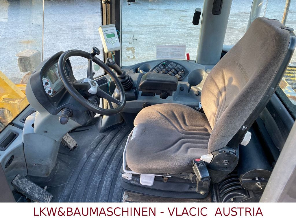 Kolový nakladač New Holland W190 B: obrázek 7
