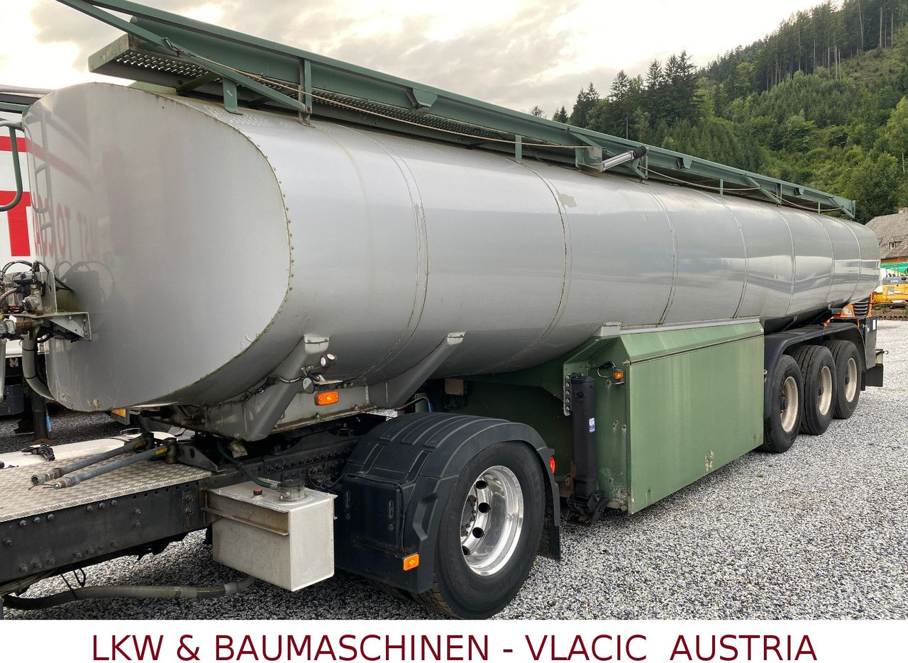 Schwarzmüller Tank für Öl transport - Cisternový návěs: obrázek 1 Schwarzmüller Tank für Öl transport - Cisternový návěs: obrázek 1