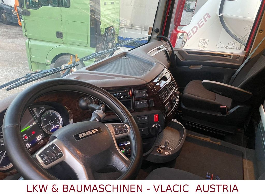 DAF XF480 / Retarder / SC /Nebenanrieb (Kipphydrlk.) DAF XF480 / Retarder / SC /Nebenanrieb (Kipphydrlk.) - Tahač: obrázek 5 DAF XF480 / Retarder / SC /Nebenanrieb (Kipphydrlk.) DAF XF480 / Retarder / SC /Nebenanrieb (Kipphydrlk.) - Tahač: obrázek 5