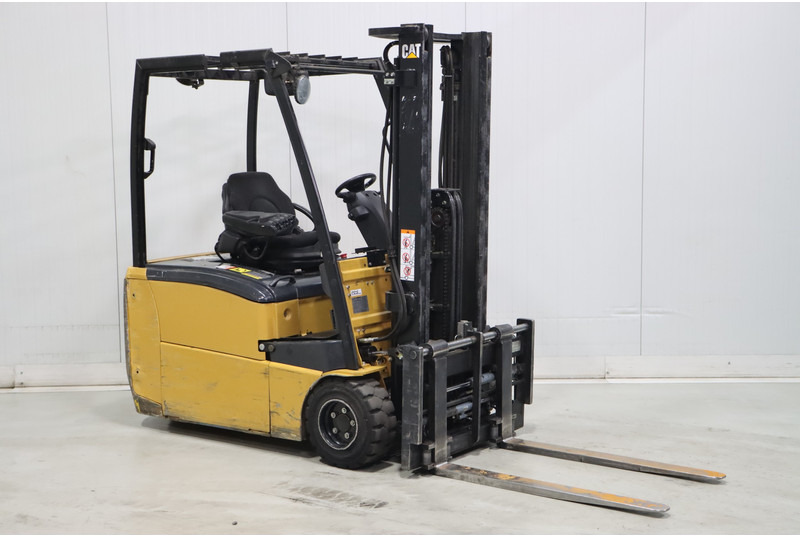 Caterpillar EP20PNT - Elektrický vysokozdvižný vozík: obrázek 1 Caterpillar EP20PNT - Elektrický vysokozdvižný vozík: obrázek 1
