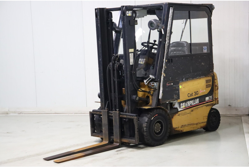 Caterpillar EP25KPAC - Elektrický vysokozdvižný vozík: obrázek 3 Caterpillar EP25KPAC - Elektrický vysokozdvižný vozík: obrázek 3