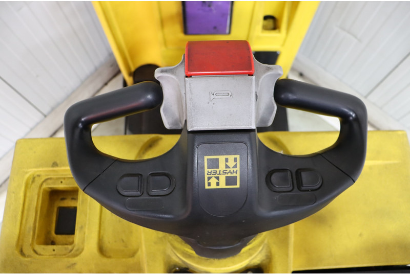 Hyster LO5.0T - Elektrický tahač: obrázek 2 Hyster LO5.0T - Elektrický tahač: obrázek 2