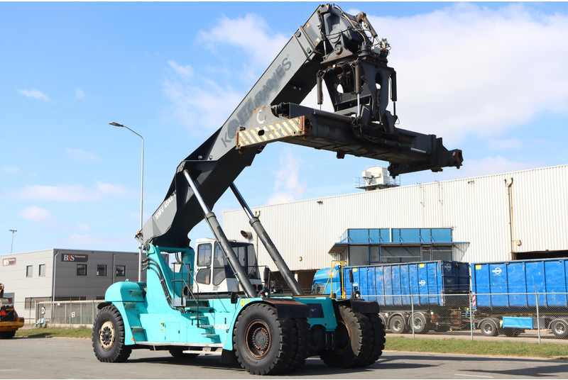 KONECRANES 4542TB5 - Reach stacker: obrázek 1 KONECRANES 4542TB5 - Reach stacker: obrázek 1