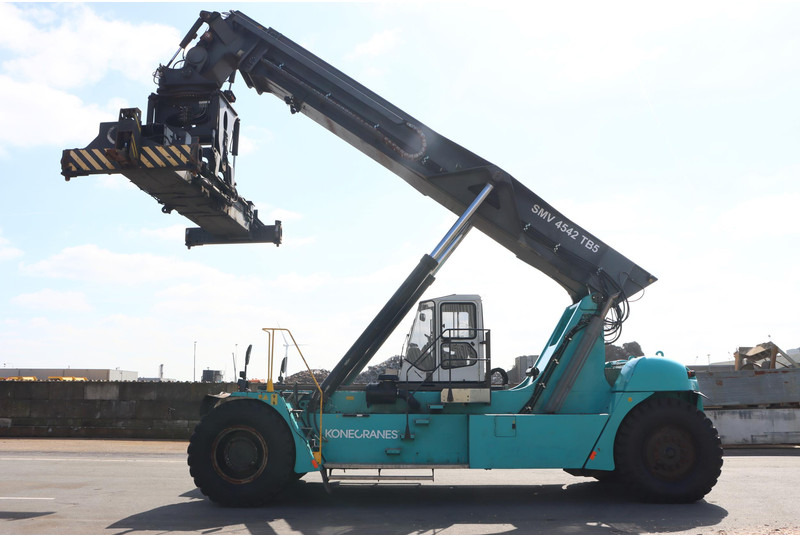 KONECRANES 4542TB5 - Reach stacker: obrázek 5 KONECRANES 4542TB5 - Reach stacker: obrázek 5