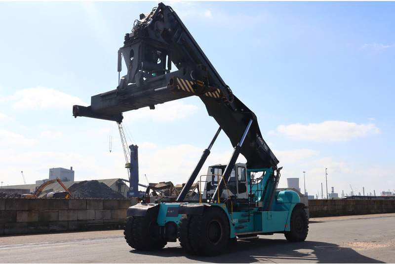 KONECRANES 4542TB5 - Reach stacker: obrázek 3 KONECRANES 4542TB5 - Reach stacker: obrázek 3