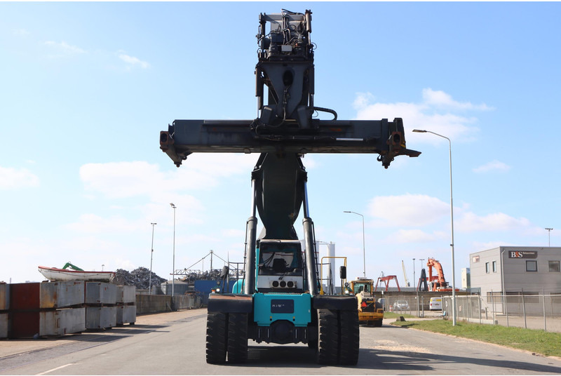 KONECRANES 4542TB5 - Reach stacker: obrázek 2 KONECRANES 4542TB5 - Reach stacker: obrázek 2