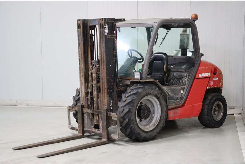 Manitou MH25-4T - Dieselový vysokozdvižný vozík: obrázek 2 Manitou MH25-4T - Dieselový vysokozdvižný vozík: obrázek 2