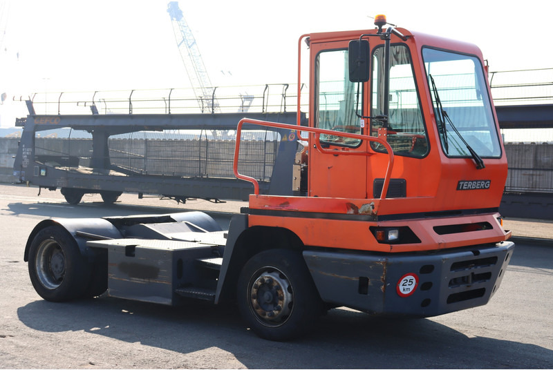 Terberg YT182 - Terminálový traktor: obrázek 1 Terberg YT182 - Terminálový traktor: obrázek 1