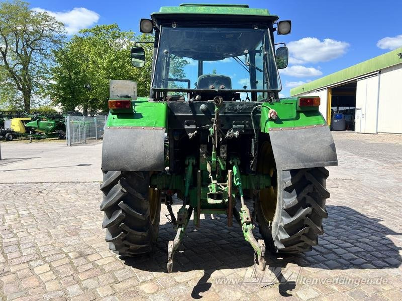 John Deere 3350 - Traktor: obrázek 5 John Deere 3350 - Traktor: obrázek 5