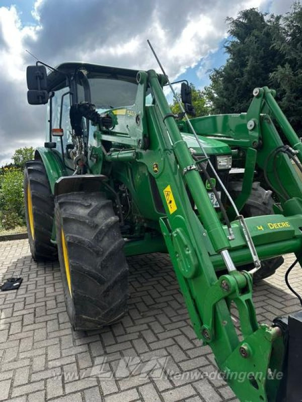 John Deere 5090M - Traktor: obrázek 4 John Deere 5090M - Traktor: obrázek 4