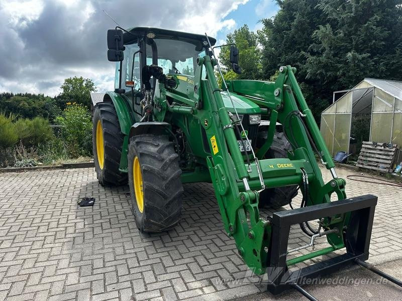 John Deere 5090M - Traktor: obrázek 3 John Deere 5090M - Traktor: obrázek 3