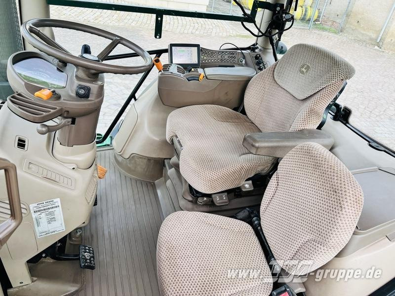 Traktor John Deere 6210R: obrázek 9 Traktor John Deere 6210R: obrázek 9