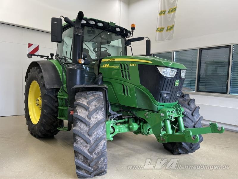 John Deere 6215R - Traktor: obrázek 2 John Deere 6215R - Traktor: obrázek 2