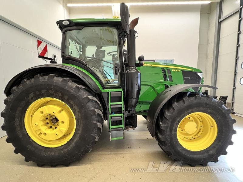 John Deere 6250R ULTIMATE CommandPro - Traktor: obrázek 5 John Deere 6250R ULTIMATE CommandPro - Traktor: obrázek 5