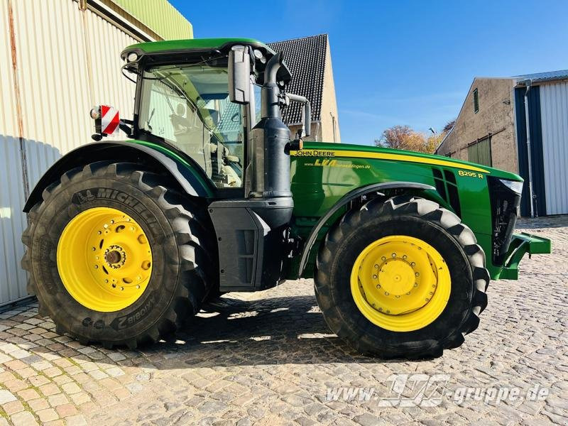 John Deere 8295R e23 PowerShift - Traktor: obrázek 4 John Deere 8295R e23 PowerShift - Traktor: obrázek 4