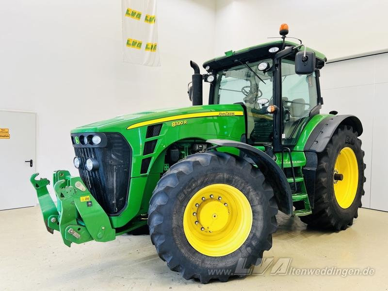 John Deere 8320R - Traktor: obrázek 1 John Deere 8320R - Traktor: obrázek 1