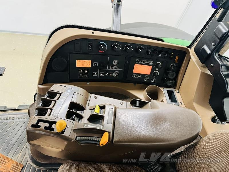 Traktor John Deere 8330 PowerShift: obrázek 10