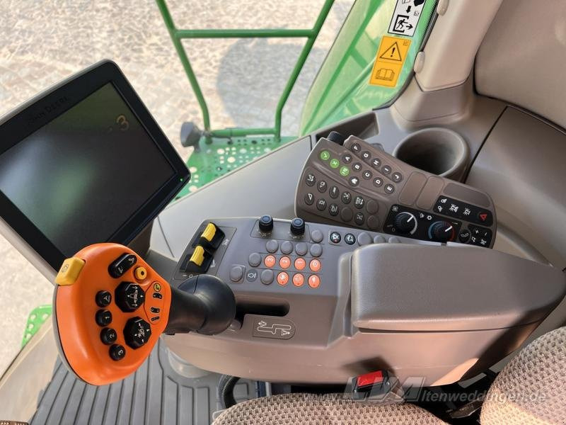 Sklízecí mlátička John Deere T660: obrázek 8 Sklízecí mlátička John Deere T660: obrázek 8