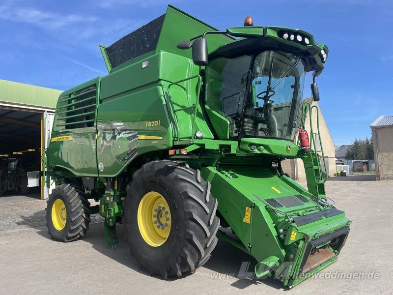 John Deere T670 i - Sklízecí mlátička: obrázek 1 John Deere T670 i - Sklízecí mlátička: obrázek 1
