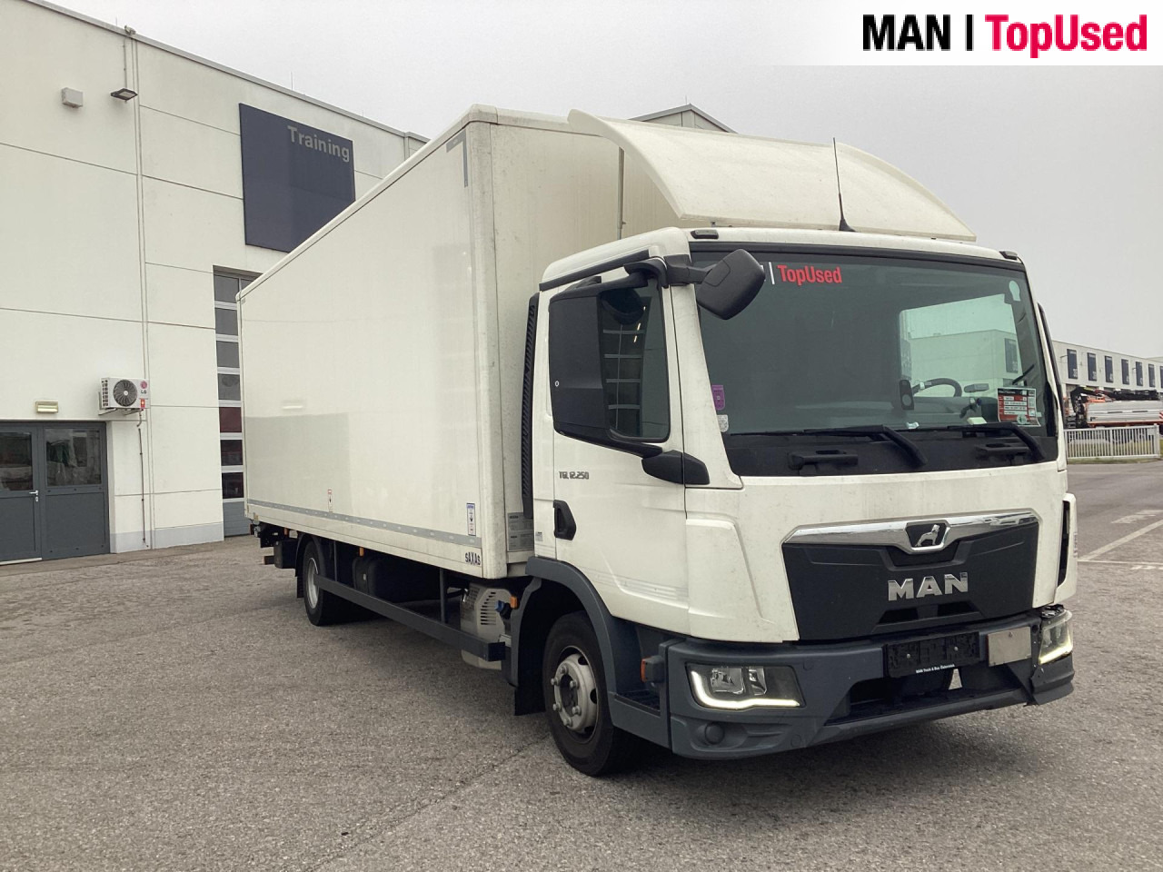 Skříňový nákladní auto MAN TGL 12.250 4x2 BL CH KOFFER LBW AHK: obrázek 10 Skříňový nákladní auto MAN TGL 12.250 4x2 BL CH KOFFER LBW AHK: obrázek 10