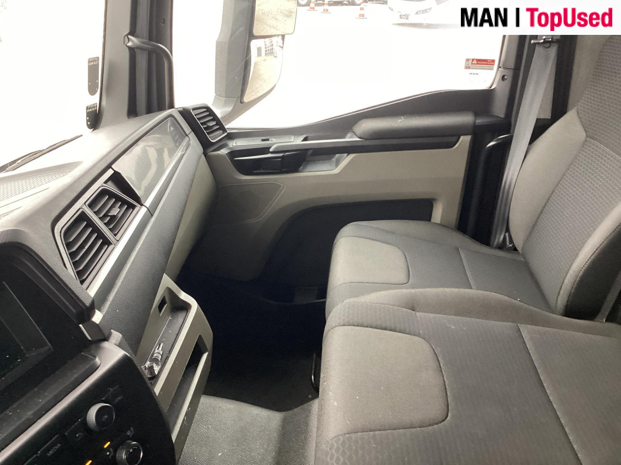 Skříňový nákladní auto MAN TGL 12.250 4x2 BL CH KOFFER LBW AHK: obrázek 6 Skříňový nákladní auto MAN TGL 12.250 4x2 BL CH KOFFER LBW AHK: obrázek 6