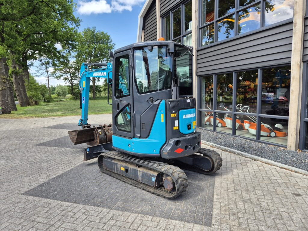 AIRMANN AX33U mididigger - Mini rýpadlo: obrázek 3 AIRMANN AX33U mididigger - Mini rýpadlo: obrázek 3