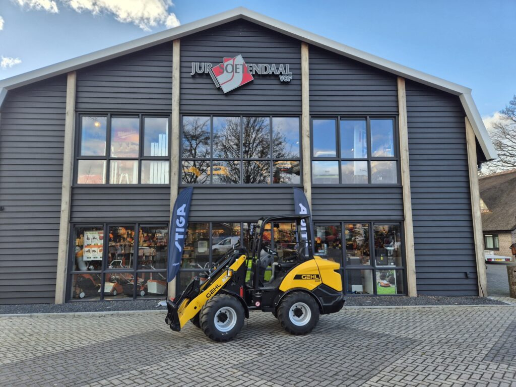 GEHL AL330 loader - Kloubový nakladač: obrázek 1 GEHL AL330 loader - Kloubový nakladač: obrázek 1