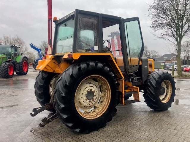 Traktor RENAULT 145.14: obrázek 11