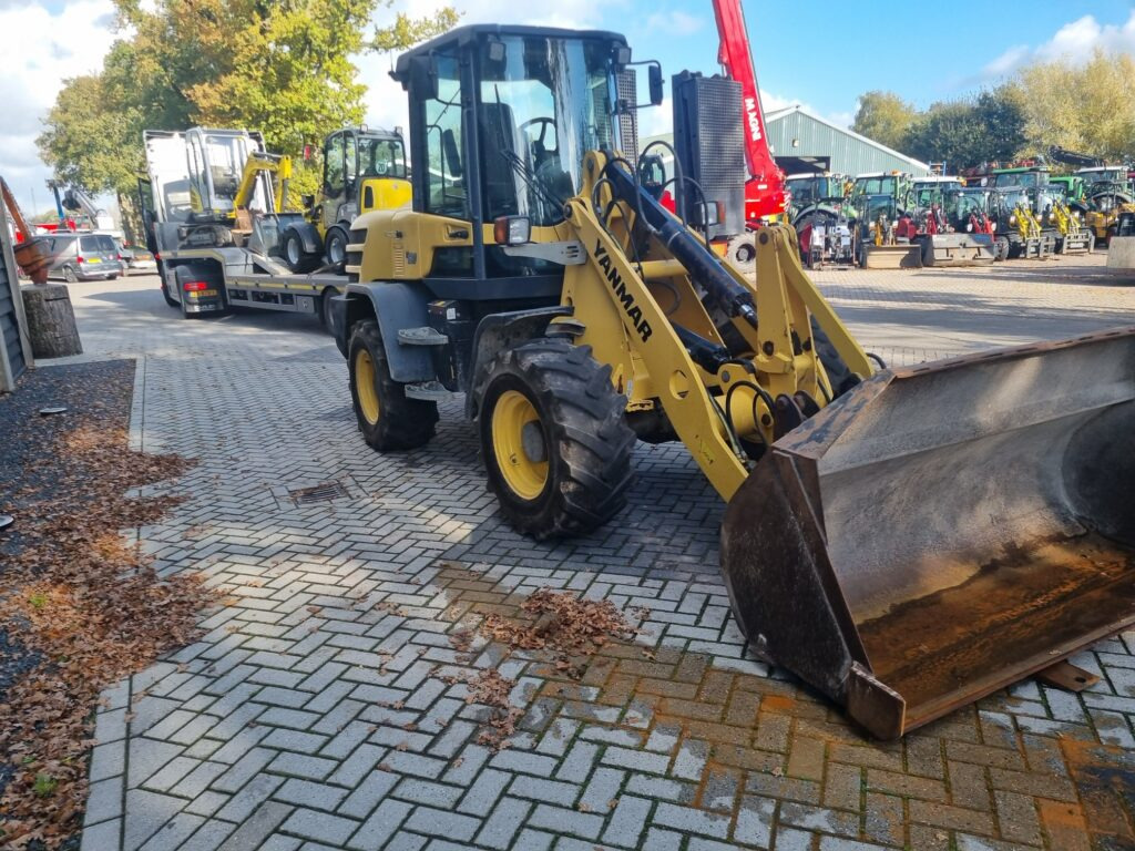 YANMAR V120 - Kolový nakladač: obrázek 4 YANMAR V120 - Kolový nakladač: obrázek 4