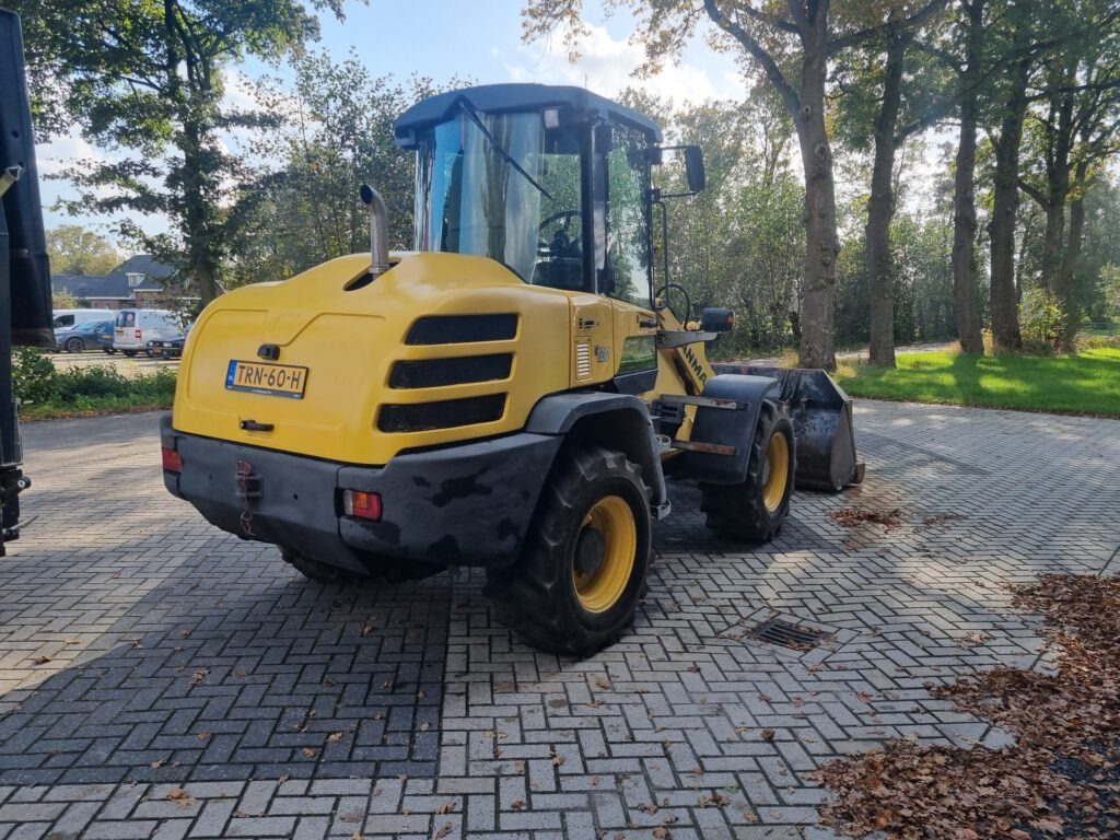 YANMAR V120 - Kolový nakladač: obrázek 2 YANMAR V120 - Kolový nakladač: obrázek 2