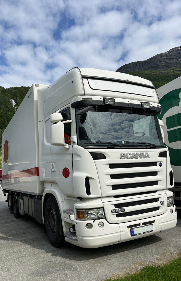 SCANIA R560 6x2, retarder - Skříňový nákladní auto: obrázek 2 SCANIA R560 6x2, retarder - Skříňový nákladní auto: obrázek 2