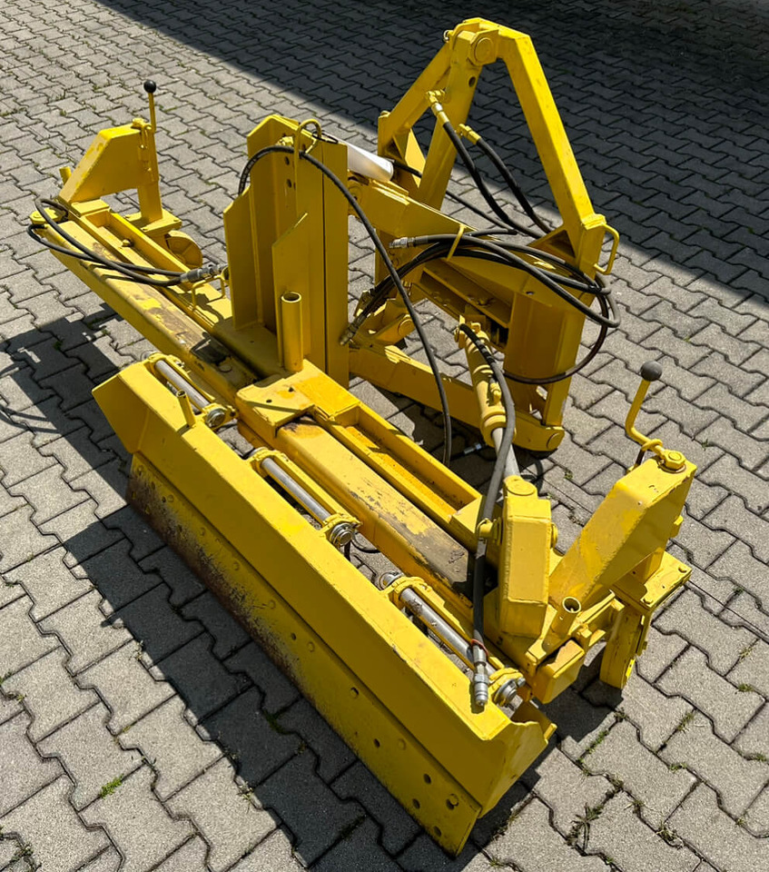 Unimog Frontanbau-Gräder Söder IA02093 - Radlice: obrázek 2 Unimog Frontanbau-Gräder Söder IA02093 - Radlice: obrázek 2