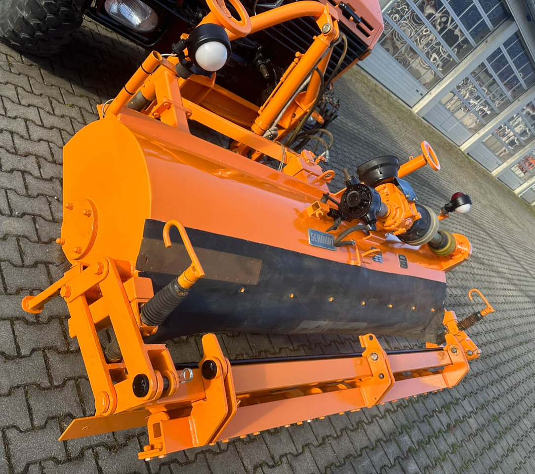 Unimog Frontanbaukehrbesen Schmidt VKS4.2 - Zametač: obrázek 2 Unimog Frontanbaukehrbesen Schmidt VKS4.2 - Zametač: obrázek 2